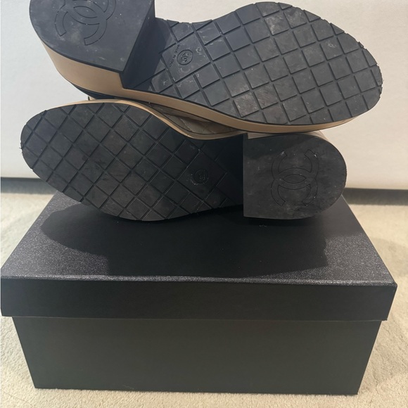 Chanel boots - Picture 3 of 3